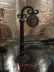 RARE Bulova streets of time Miniature clock B5301.No BOX Promenade Plastic OnNEW