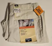 Dockers Pleated Pants Men 33x30 Cream No Wrinkle Cuffed Creased Go Khaki NWT