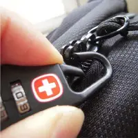 在飛比找蝦皮購物優惠-新款瑞士十字絲網印刷密碼鎖手推車行李箱防盜鎖