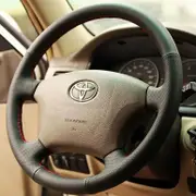 For Toyota Land Cruiser Prado 120 Land Cruiser 100 Land Cruiser VXL125 Tacoma Hand-Stitched Genuine leather Steering Wheel Cover Black 2