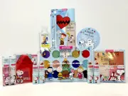 LOT OF 13 PCS Wet N Wild Peanuts Snoopy Holiday Collection 13pc Makeup Set