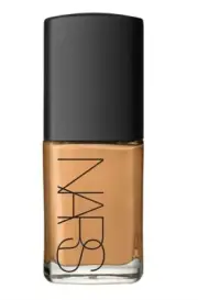 NARS Sheer Glow Foundation Benares Dark3