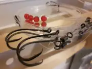 4 Gamakatsu Circle Size 1 Hook Rigs on 15 lb Big Game & Swivels/Beads