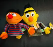 2 Pc Set Gund 2013 Sesame Street Bert and Ernie Hand Puppets NICE Used Toy Plush