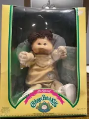 'The Official' Cabbage Patch Kids Curly Hair with Orange Clothes Brand New