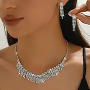 Bridal Jewelry Sets Two-piece Suit Imitation Diamond 1 Necklace Earrings Women's Elegant Stylish Sweet Lovely Tassel Fringe Love Precious Jewelry Set For Weddi