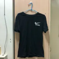 在飛比找蝦皮購物優惠-Nike 經典Just do it 大logo 短袖