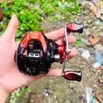 CASTTING REEL 釣魚臥式機器具有平滑拖拽的魚聲和魚負載 8-10 磅