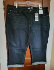 NWT LEE Women's 22 Blue Cotton Polyester Spandex Midrise Capri Jeans