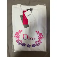 在飛比找蝦皮購物優惠-DIOR-漸變花瓣刺繡短T