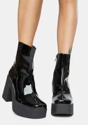 [Altercore] Mazikeen Patent Platform Boots