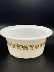 Vintage Pyrex Butterfly Gold White Round Butter Tub Dish Corelle Bowl #75 MCM