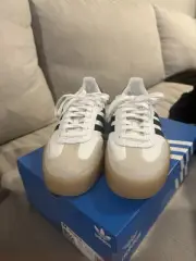 NIB - ADIDAS Womens ORIGINALS SAMBAE W - WOMENS size 9.5 # IG5744 WHITE/BLACK