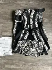 Tula wrap conversion half/smitten chantilly Catherine Baby Carrier 7-45lbs