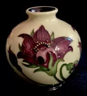 Moorcroft Pulsatilla 41/4” Vase 2010 Retail £270 England EUC