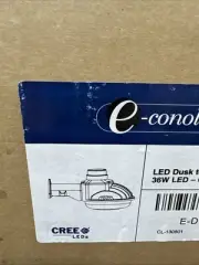 e-conolight Cool White 36w LED Dusk To Dawn Light fixture 5000k E-DD1L36C1- NEW