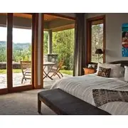 Treetops Lodge & Estate