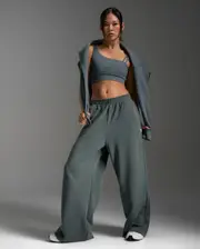 Wonderluxe Sand Washed Wide Leg Pants, 2XU, M, Dark Sage/Dark Sage, Female