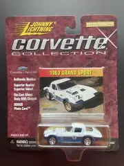 Johnny Lightning - Corvette Collection - White/Blue 1963 Grand Sport - 1:64