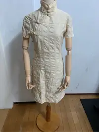 在飛比找Yahoo!奇摩拍賣優惠-Isabelle Wen 溫慶珠 復古緹花旗袍