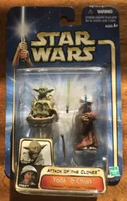 STAR WARS Attack of the Clones Saga Yoda and Chian Lightsaber Training NIB