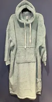 XL Long Hooded Fleece Pull Over Robe Green, Pocket, Walking Vents, Soft NWT