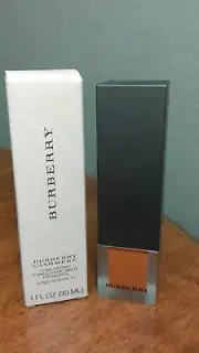 Burberry Cashmere Long-Lasting Flawless Soft-Matte Foundation Chestnut Spf 15