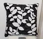 Indoor/Outdoor Cushion Vine Black/White