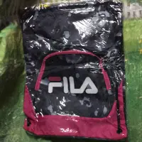 在飛比找蝦皮購物優惠-FILA輕便實用鬆口後背包包