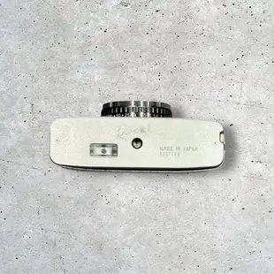 Olympus Pen EE-3 半格 底片相機 135底片 九成新