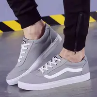 在飛比找蝦皮購物優惠-鞋子運動鞋男士一腳蹬女孩休閒 VANS Old Skool 