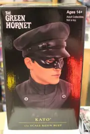 Diamond Select Legends in 3-D Green Hornet KATO 1/2 Scale Bust (2024) 366/1000