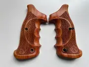 New Prof.Target Grips for S&W N FRAME ROUND BUTT Revolver; checker opened back