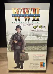 Dragon WWII 1:6 “Hinrich Weller” German Elite Frundsberg Medic 70378 Figure 12"