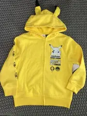 NEW Pokémon Pikachu Yellow Zip Up Hoodie Jacket Kids Unisex Size S 6/7