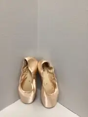 New Bloch Sizes 4X, 5X, and 5.5X Eurostretch Pointe Shoes