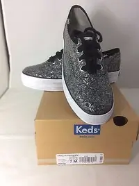 在飛比找Yahoo!奇摩拍賣優惠-出清優惠保證正品!【Keds】新穎時尚厚底休閒帆布鞋(黑色亮