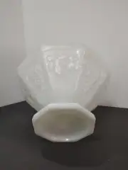 White Milk Glass Grape Vine Leaves Fruit Bowl Centerpiece Pedestal Vintage 9"