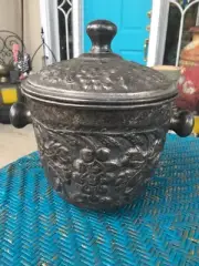 Victorian Trading Co Silverplate Textured Grape Vine Grapes Ice Bucket & Lid 10B