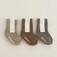 在飛比找Yahoo!奇摩拍賣優惠-現貨韓國進口嬰兒加厚針織襪子兒童冬季防滑毛線襪中筒短襪堆堆襪
