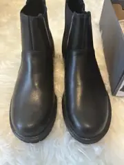 Women’s Ecco Elaine Chelsea Black Leather Boots Sz 40 (9-9.5 US). New!