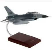 USAF General Dymanics F-16A Falcon Desk Top Display 1/48 Jet Model SC Airplane