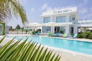 Sky White Pearl Villa