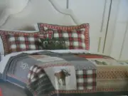 NIP ST. NICHOLAS SQUARE HOLIDAY COLLECTION REVERSIBLE JOY QUEEN CHRISTMAS QUILT