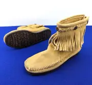 Minnetonka Women's Size 5.5 Rubber Sole Suede Tan/Light Brown Fringes Boots #297