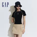 GAP 女裝 LOGO印花圓領短袖T恤 短版上衣-黑色(889920)