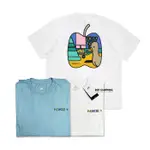 NIKE SB TEE 白 霧藍 蘋果 APPLE 鴿子 塗鴉 落肩寬版 短T DR7762-100 DOT聚點 男女