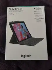 Logitech Slim Folio Case with Bluetooth Keyboard for iPad 7th 8th Gen 10.2 Inch