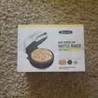 NIB Bella Mini Waffle Maker Christmas Snowflake Snow Design for Holiday Brunch