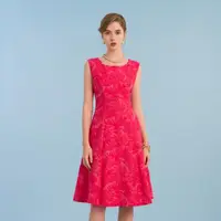 在飛比找momo購物網優惠-【NADIA LIN 林臣英】浮雕花裙襬洋裝